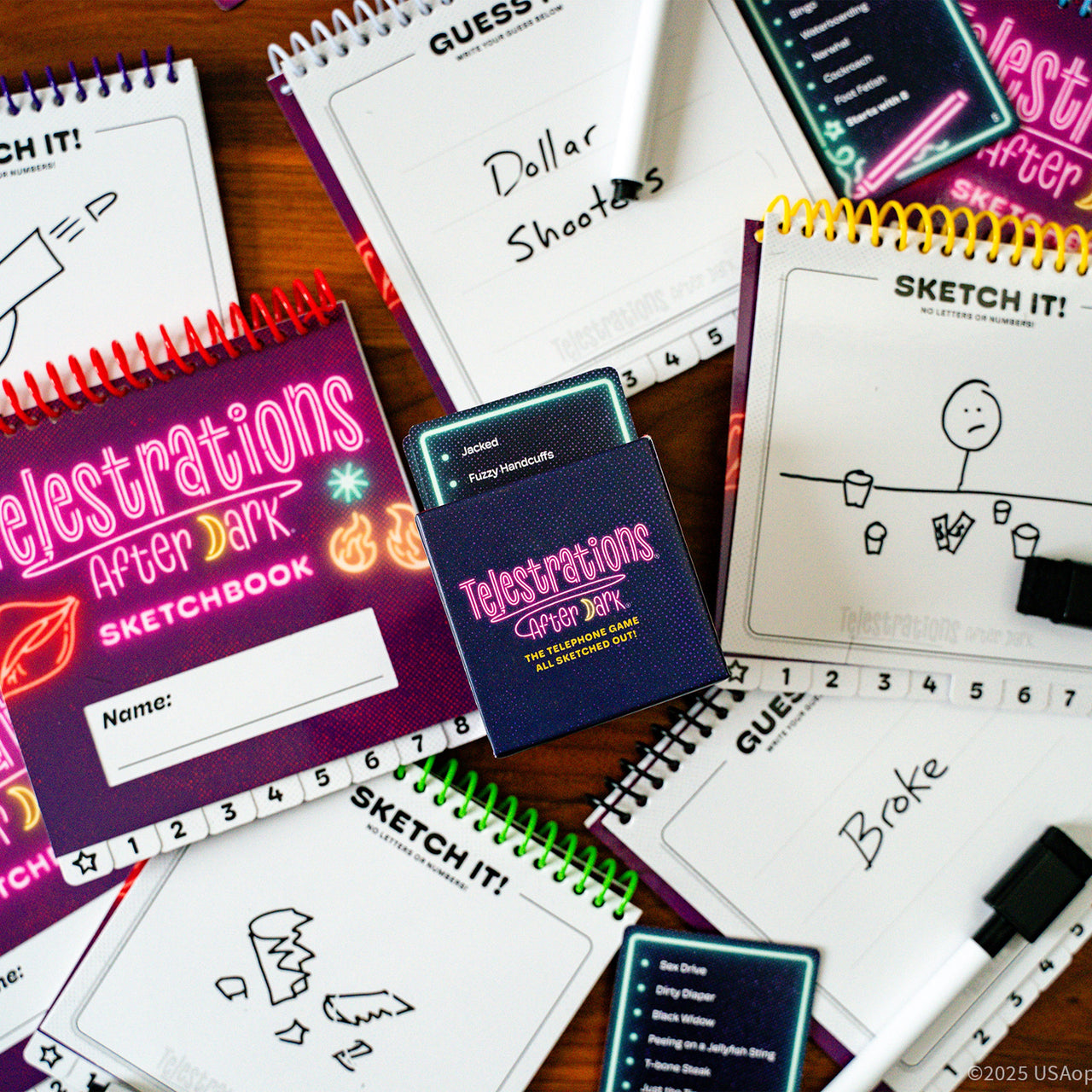 Telestrations After Dark – components close-up